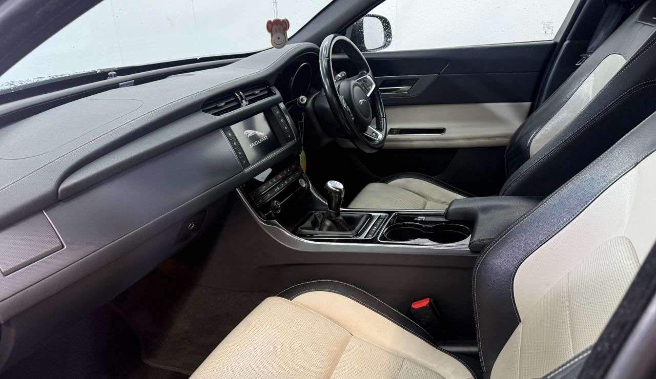 2016 JAGUAR XF 2016 JAGUAR XF