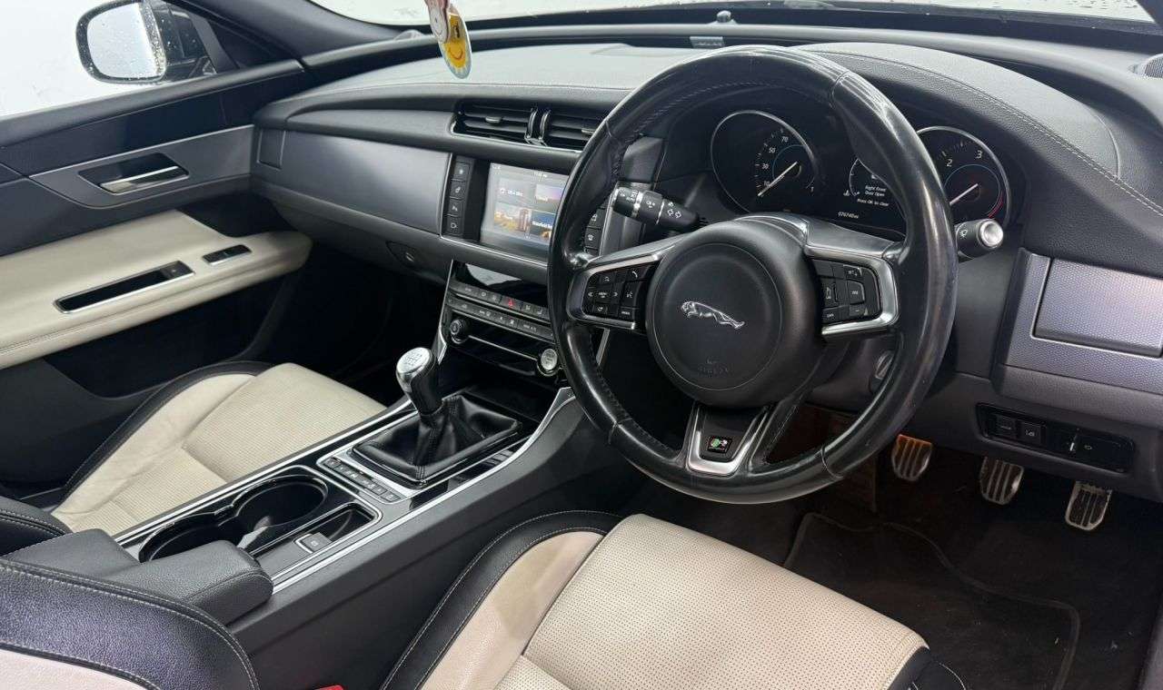 2016 JAGUAR XF 2016 JAGUAR XF