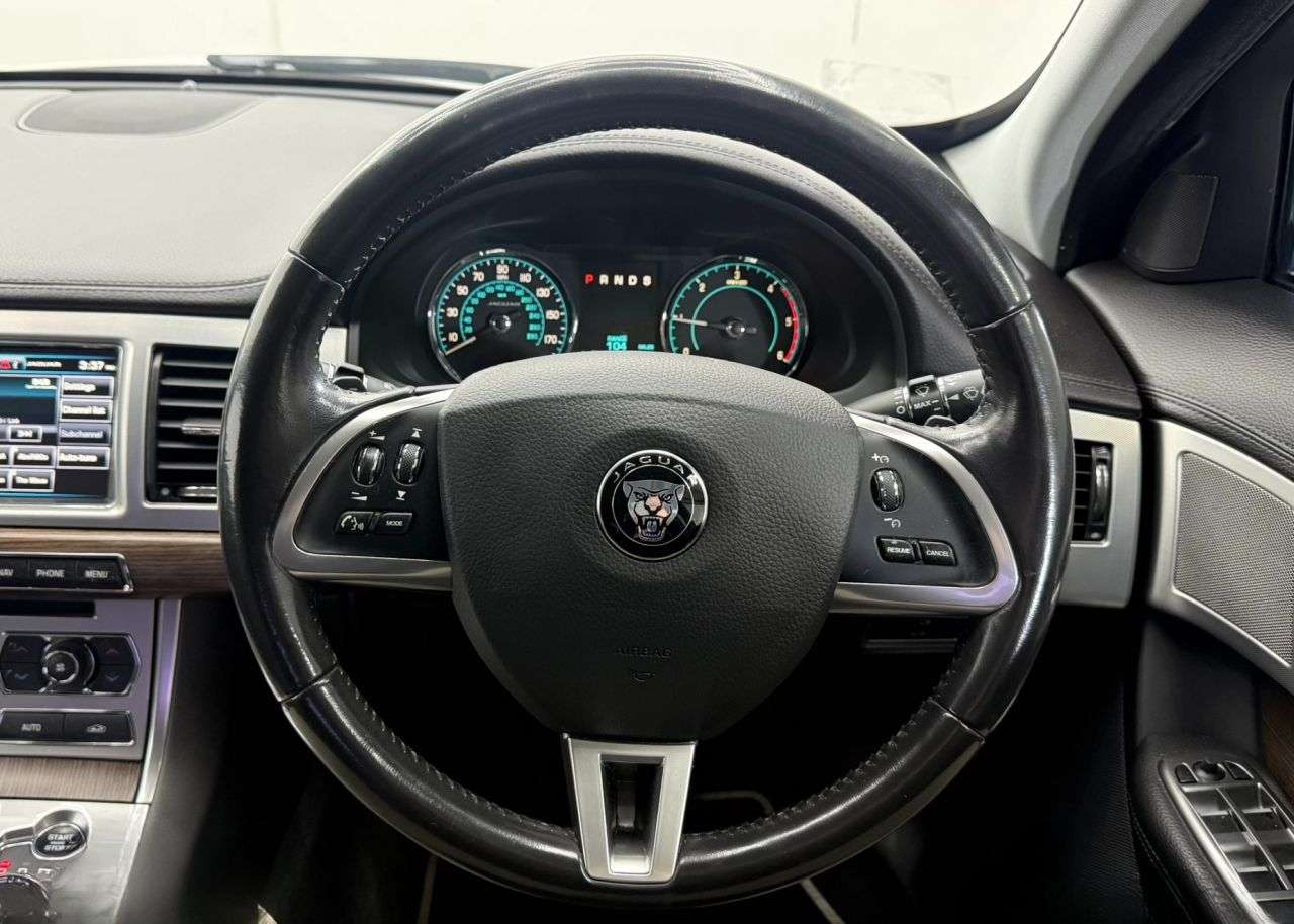 2014 JAGUAR XF 2014 JAGUAR XF