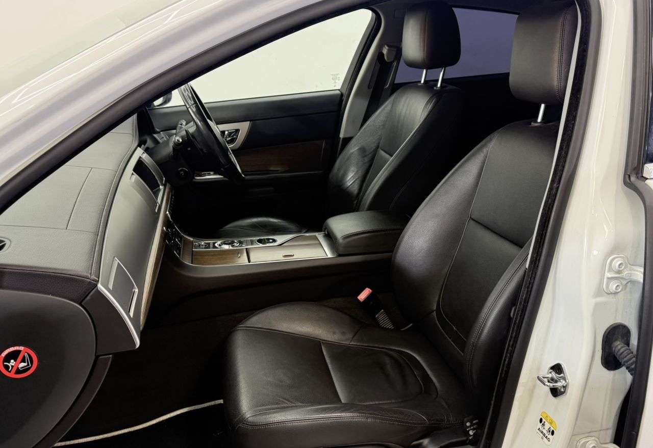 2014 JAGUAR XF 2014 JAGUAR XF