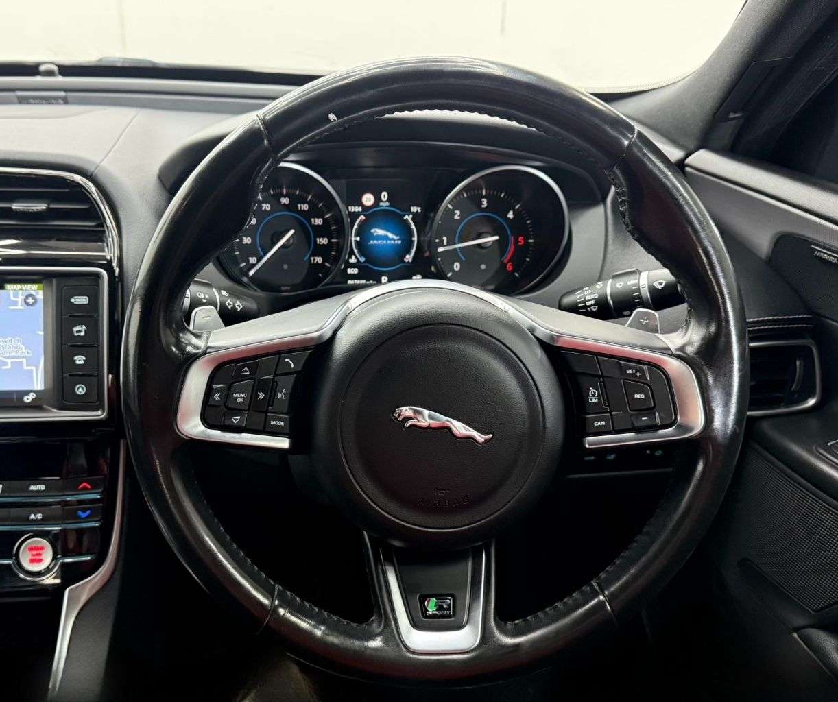 2017 JAGUAR XE 2017 JAGUAR XE