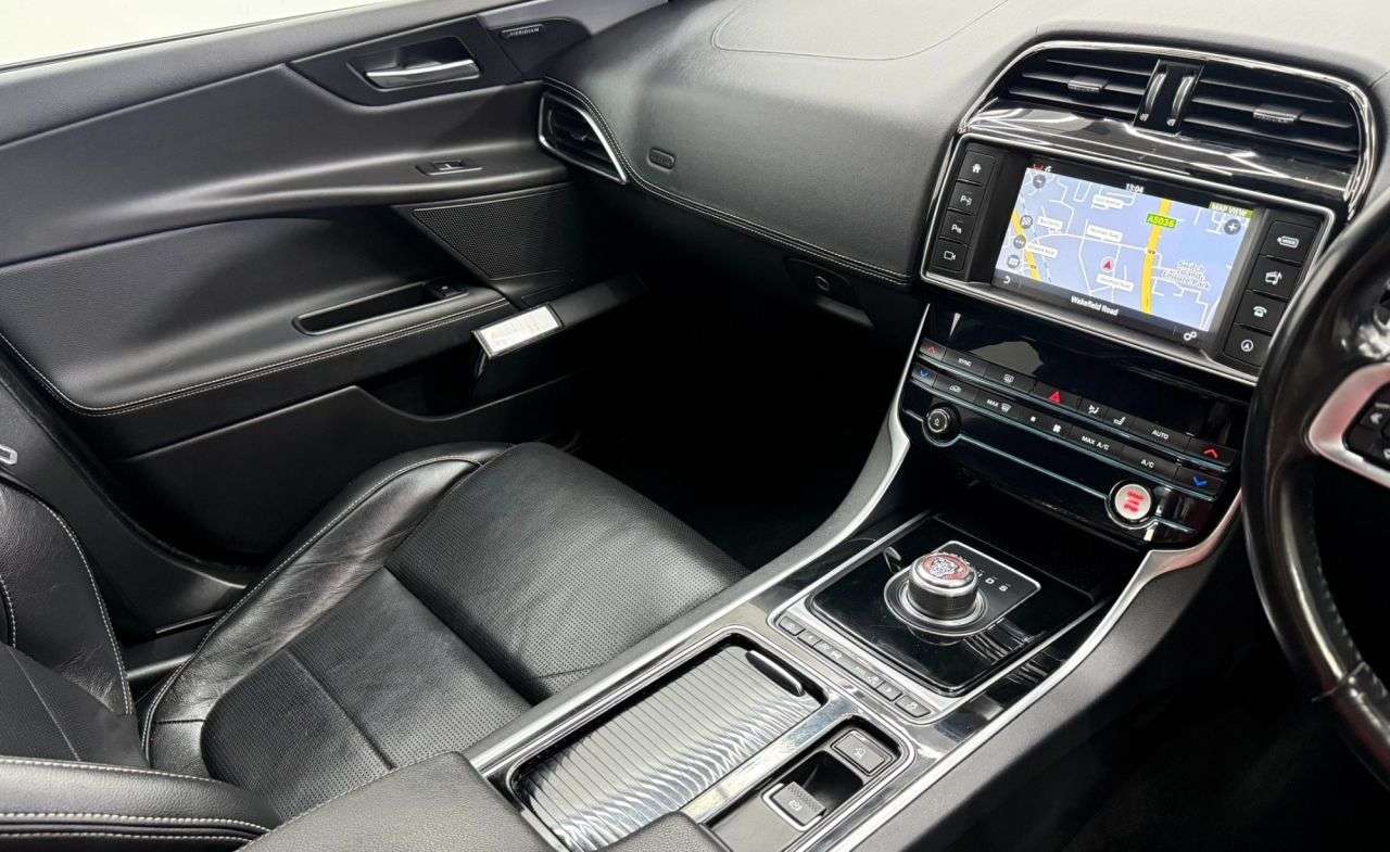 2017 JAGUAR XE 2017 JAGUAR XE
