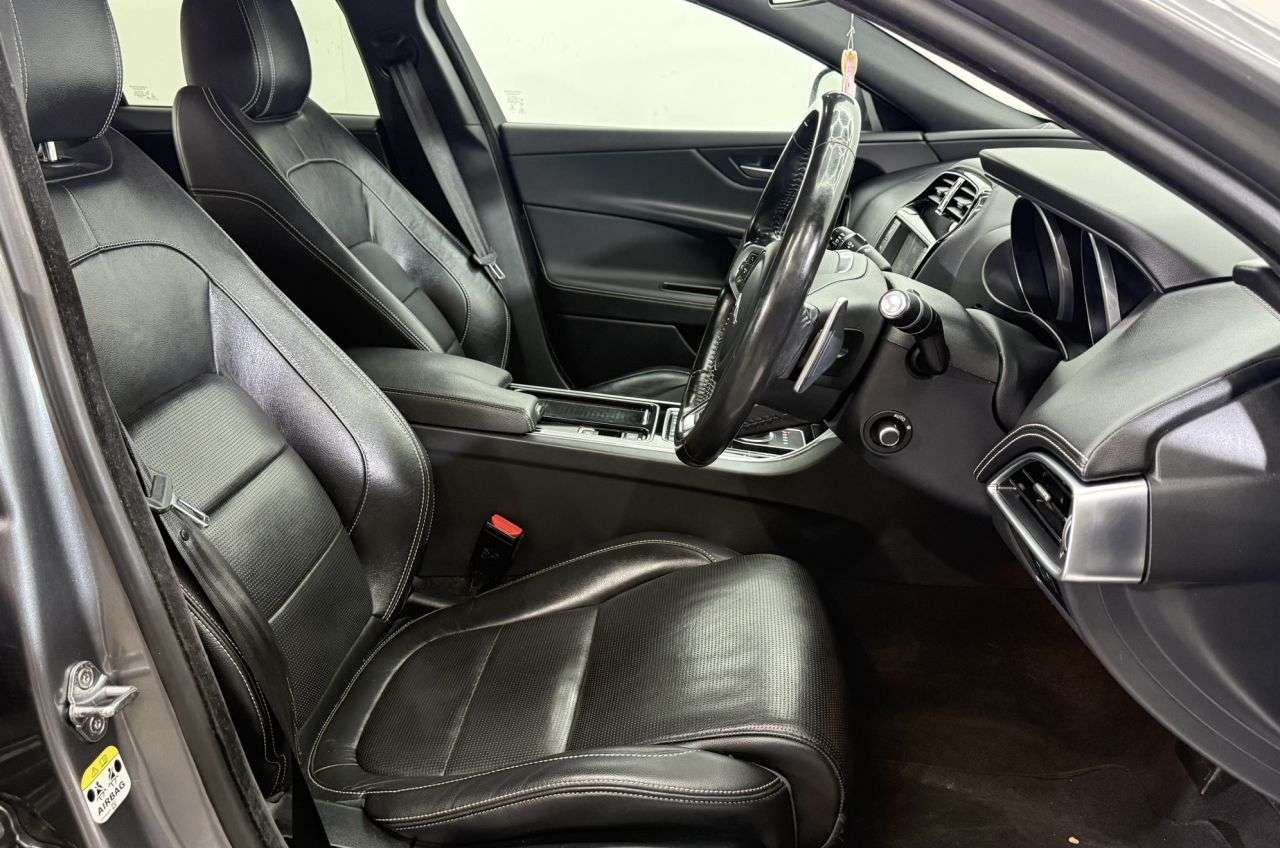 2017 JAGUAR XE 2017 JAGUAR XE