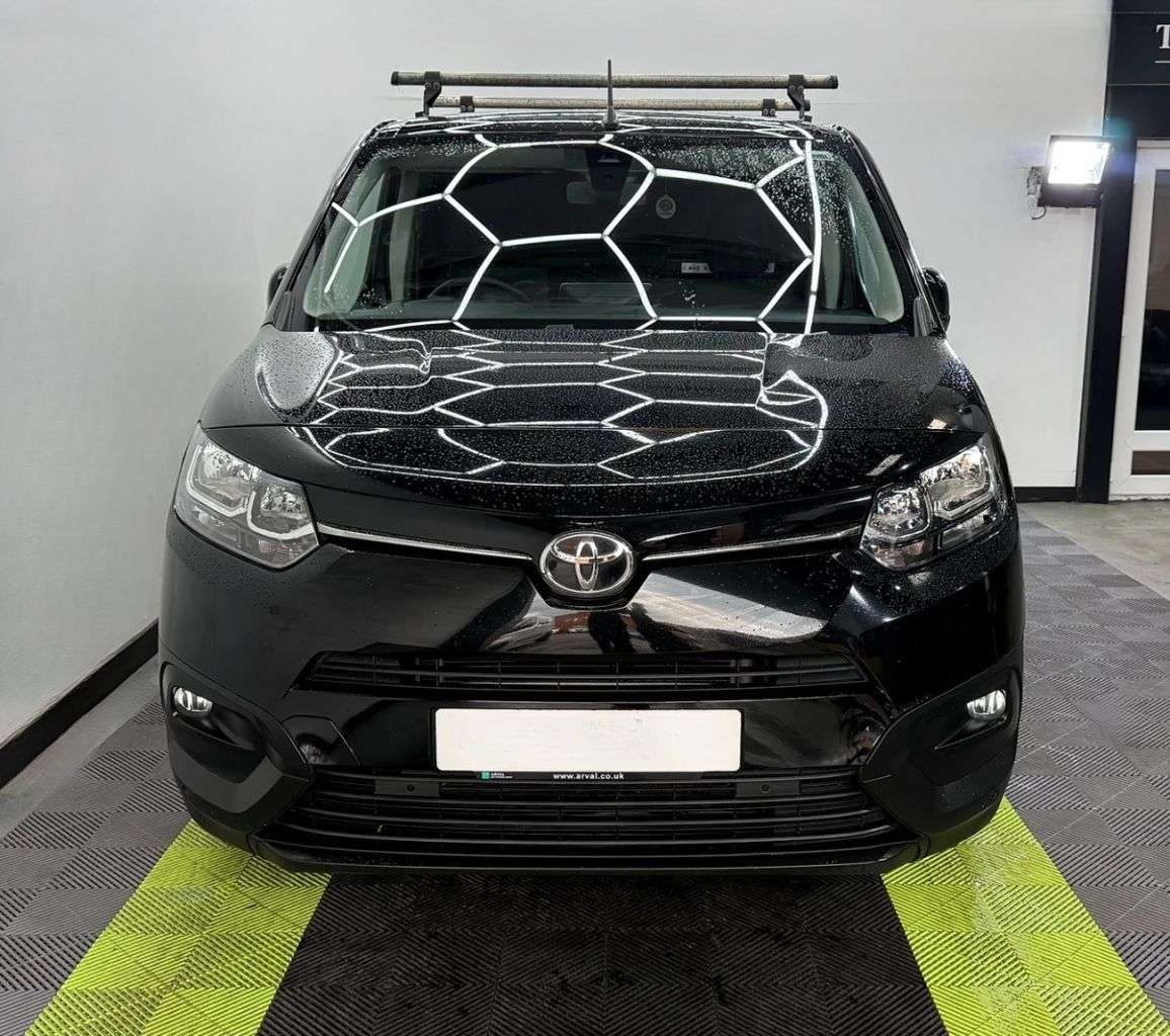 A 2022 TOYOTA PROACE CITY 1.5 BlueHDi Icon Short Panel Van 5dr Diesel Manual SWB Euro 6 (s/s) (100 bh A 2022 TOYOTA PROACE CITY 1.5 BlueHDi Icon Short Panel Van 5dr Diesel Manual SWB Euro 6 (s/s) (100 bh