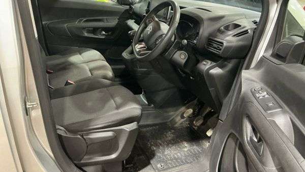 A 2022 CITROEN BERLINGO 1.5 BlueHDi 950 Driver XL Pro Panel Van 6dr Diesel Manual LWB Euro 6 (s/s) A 2022 CITROEN BERLINGO 1.5 BlueHDi 950 Driver XL Pro Panel Van 6dr Diesel Manual LWB Euro 6 (s/s)