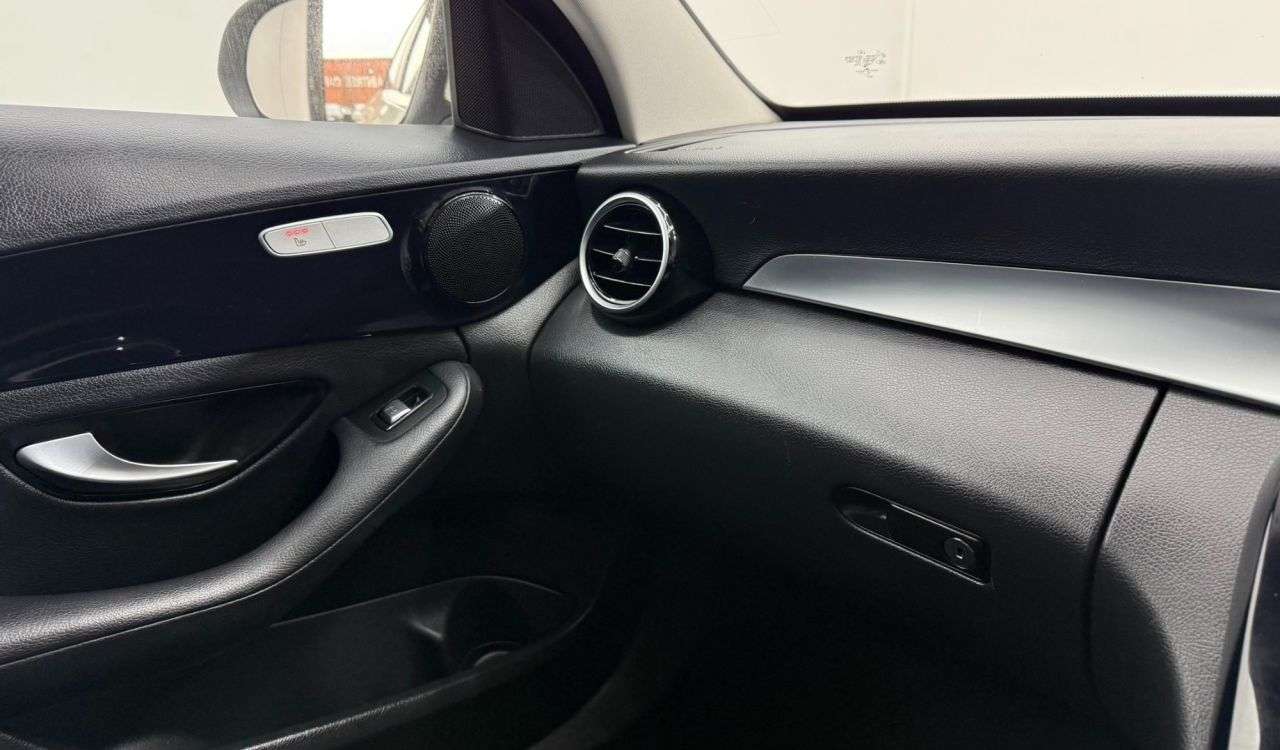 2016 MERCEDES C CLASS 2016 MERCEDES C CLASS