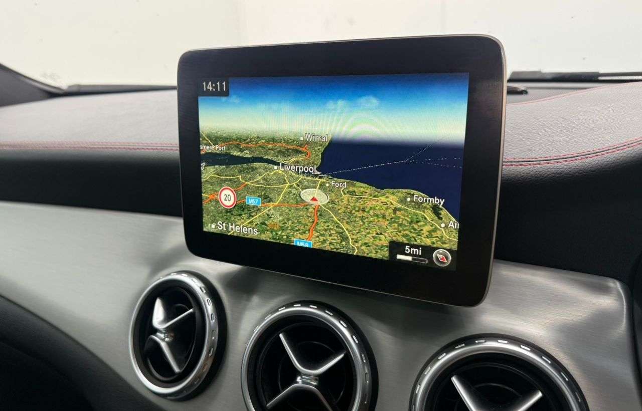 null MERCEDES-BENZ GLA null MERCEDES-BENZ GLA