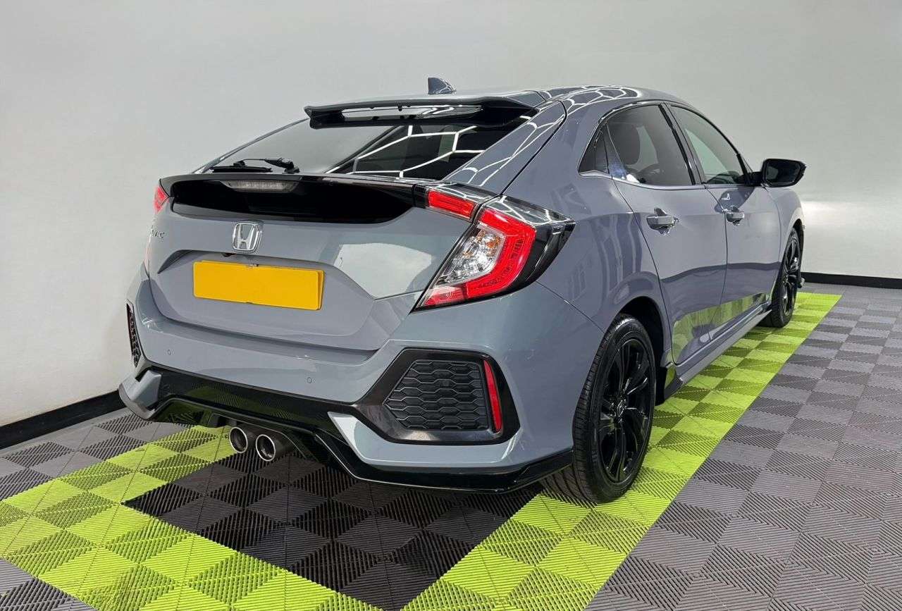 A 2018 HONDA CIVIC 1.5 VTEC Turbo GPF Sport Hatchback 5dr Petrol CVT Euro 6 (s/s) (182 ps) A 2018 HONDA CIVIC 1.5 VTEC Turbo GPF Sport Hatchback 5dr Petrol CVT Euro 6 (s/s) (182 ps)