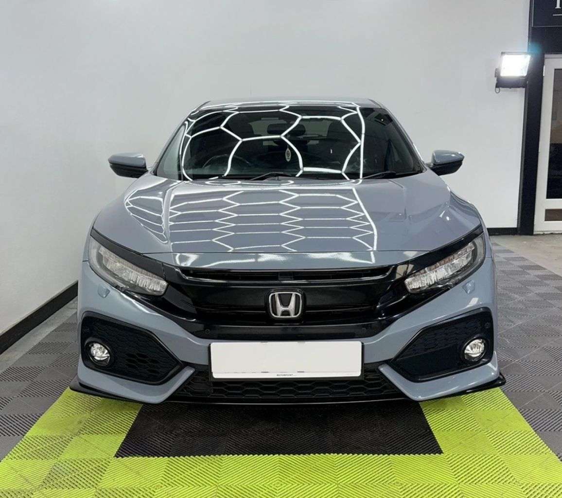 A 2018 HONDA CIVIC 1.5 VTEC Turbo GPF Sport Hatchback 5dr Petrol CVT Euro 6 (s/s) (182 ps) A 2018 HONDA CIVIC 1.5 VTEC Turbo GPF Sport Hatchback 5dr Petrol CVT Euro 6 (s/s) (182 ps)