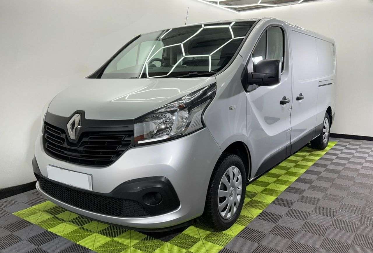 A 2018 RENAULT TRAFIC 1.6 dCi ENERGY 29 Business+ Panel Van 5dr Diesel Manual LWB Standard Roof E A 2018 RENAULT TRAFIC 1.6 dCi ENERGY 29 Business+ Panel Van 5dr Diesel Manual LWB Standard Roof E