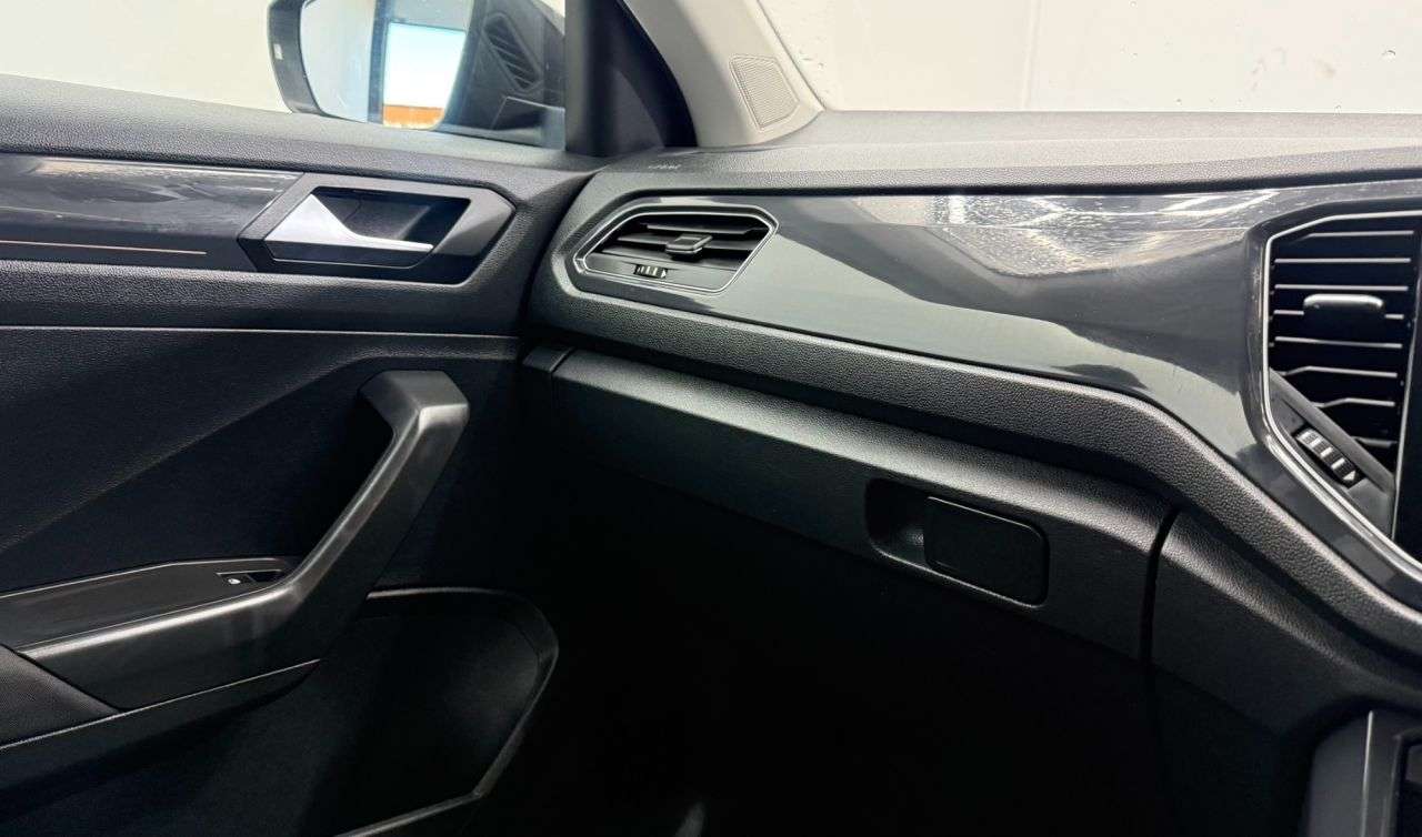 2019 VOLKSWAGEN T-ROC 2019 VOLKSWAGEN T-ROC