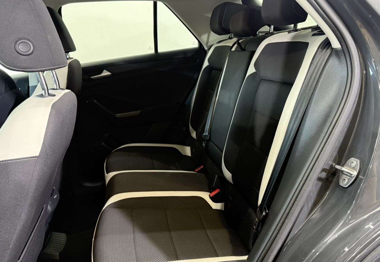 2019 VOLKSWAGEN T-ROC 2019 VOLKSWAGEN T-ROC