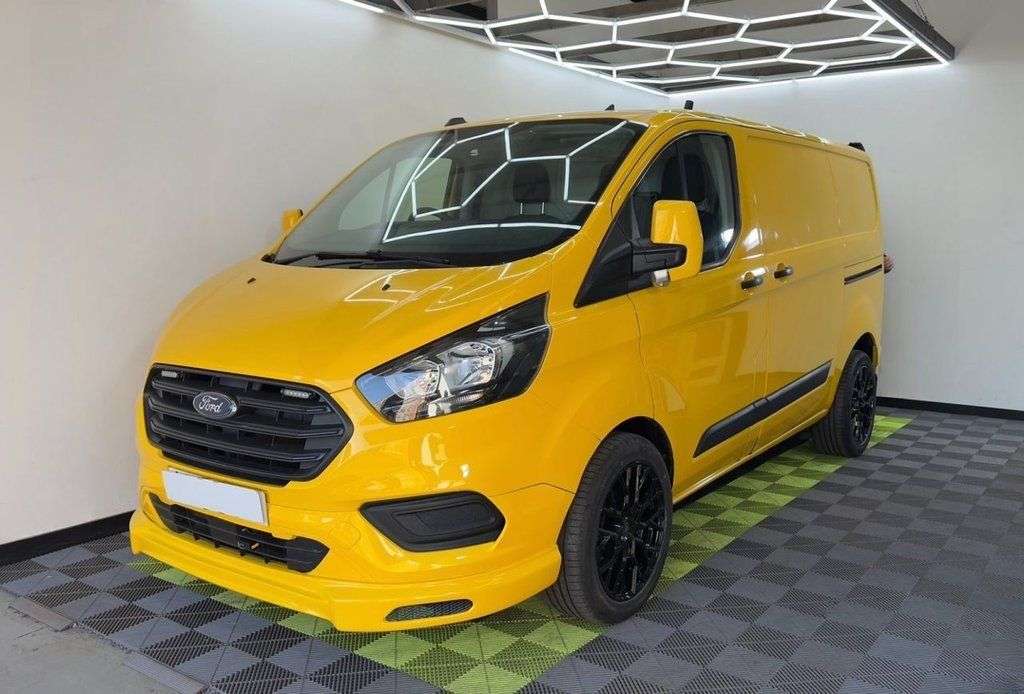 A 2022 FORD TRANSIT CUSTOM 2.0 340 EcoBlue Leader Panel Van 5dr Diesel Manual L1 H1 Euro 6 (s/s) (130 A 2022 FORD TRANSIT CUSTOM 2.0 340 EcoBlue Leader Panel Van 5dr Diesel Manual L1 H1 Euro 6 (s/s) (130