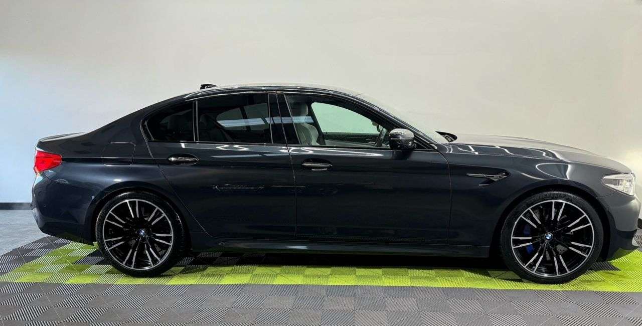 null BMW M5 null BMW M5