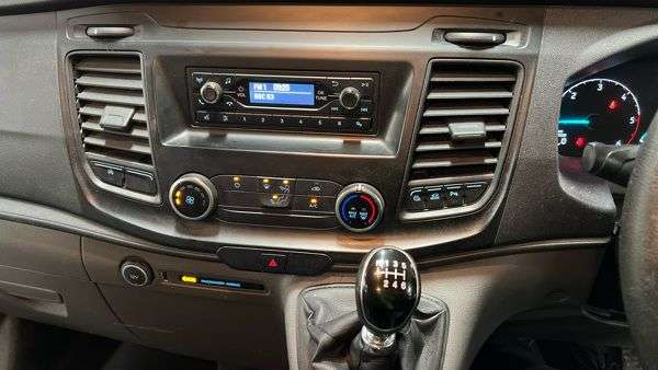 A 2020 FORD TRANSIT CUSTOM 2.0 320 EcoBlue Leader Panel Van 5dr Diesel Manual L2 H2 Euro 6 (s/s) (105 A 2020 FORD TRANSIT CUSTOM 2.0 320 EcoBlue Leader Panel Van 5dr Diesel Manual L2 H2 Euro 6 (s/s) (105