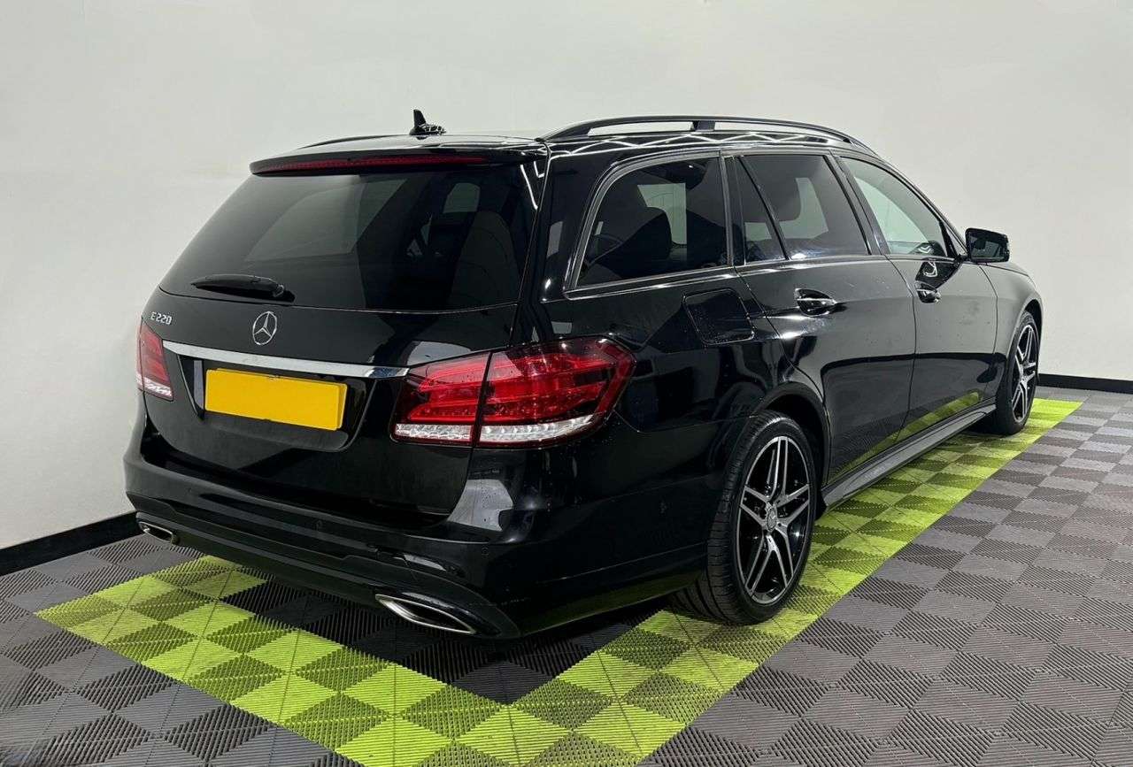 A 2016 MERCEDES-BENZ E-CLASS 2.1 E220 BlueTEC AMG Night Edition (Premium) Estate 5dr Diesel G-Tronic+ Eu A 2016 MERCEDES-BENZ E-CLASS 2.1 E220 BlueTEC AMG Night Edition (Premium) Estate 5dr Diesel G-Tronic+ Eu