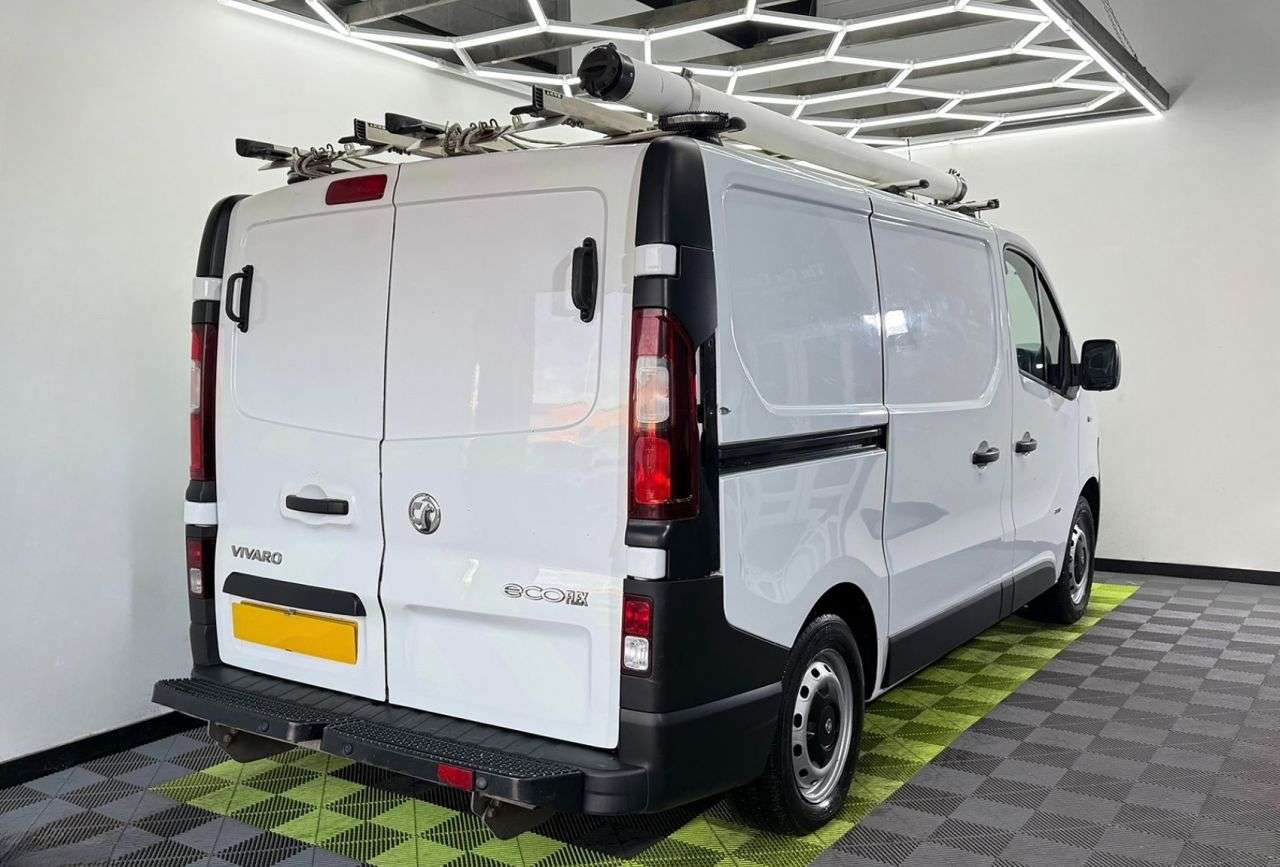 A 2016 VAUXHALL VIVARO 1.6 CDTi 2900 ecoFLEX Panel Van 5dr Diesel Manual L1 H1 Euro 5 (s/s) (90 ps A 2016 VAUXHALL VIVARO 1.6 CDTi 2900 ecoFLEX Panel Van 5dr Diesel Manual L1 H1 Euro 5 (s/s) (90 ps