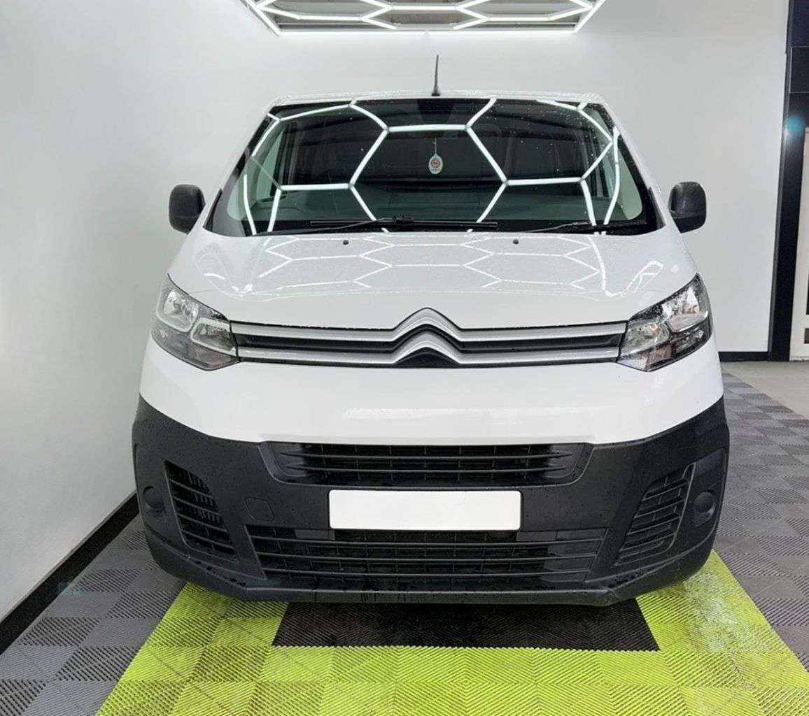 A 2021 CITROEN DISPATCH 2.0 BlueHDi 1400 Enterprise M Panel Van 6dr Diesel Manual FWD 2 Euro 6 (s/s A 2021 CITROEN DISPATCH 2.0 BlueHDi 1400 Enterprise M Panel Van 6dr Diesel Manual FWD 2 Euro 6 (s/s