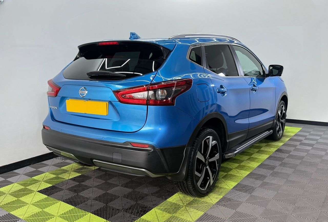 A 2017 NISSAN QASHQAI 1.6 dCi Tekna SUV 5dr Diesel Manual Euro 6 (s/s) (130 ps) A 2017 NISSAN QASHQAI 1.6 dCi Tekna SUV 5dr Diesel Manual Euro 6 (s/s) (130 ps)