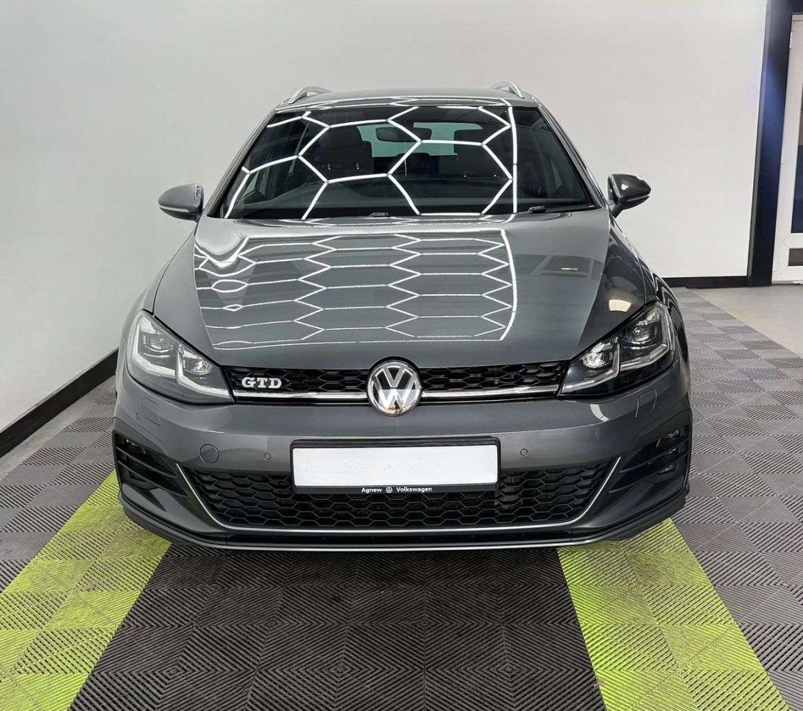 A 2018 VOLKSWAGEN GOLF 2.0 TDI GTD Estate 5dr Diesel DSG Euro 6 (s/s) (184 ps) A 2018 VOLKSWAGEN GOLF 2.0 TDI GTD Estate 5dr Diesel DSG Euro 6 (s/s) (184 ps)