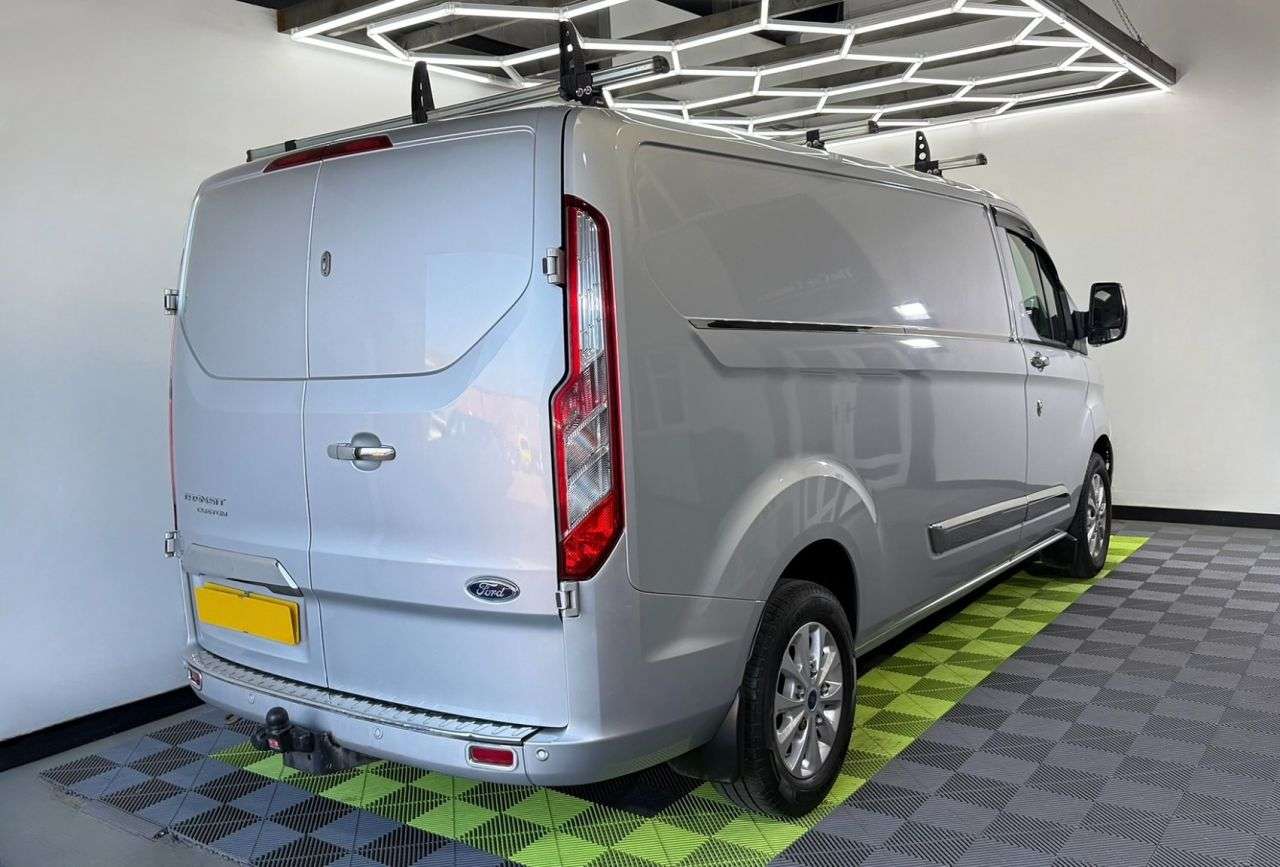 A 2021 FORD TRANSIT CUSTOM 2.0 300 EcoBlue Limited Panel Van 5dr Diesel Manual L2 H1 Euro 6 (s/s) (130 A 2021 FORD TRANSIT CUSTOM 2.0 300 EcoBlue Limited Panel Van 5dr Diesel Manual L2 H1 Euro 6 (s/s) (130