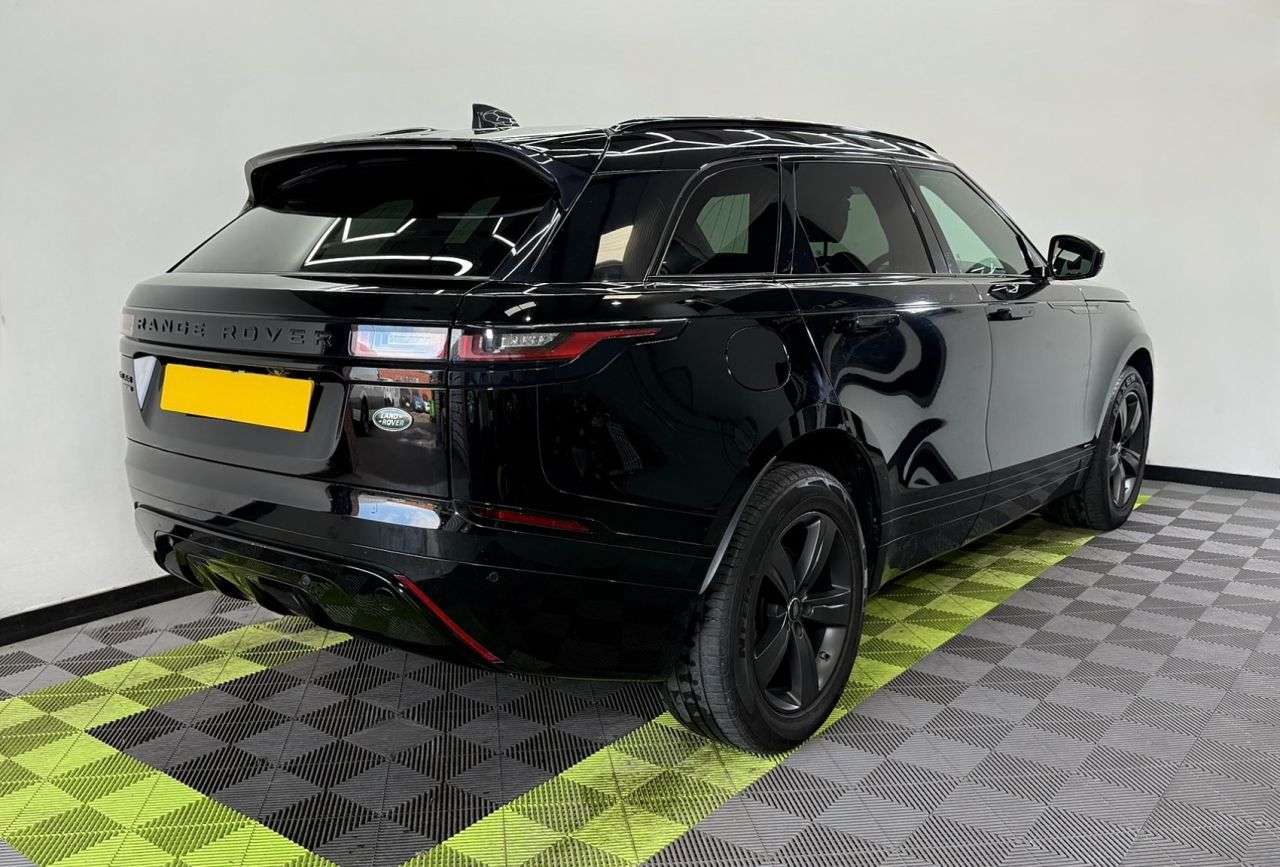 A 2019 LAND ROVER RANGE ROVER VELAR 2.0 D180 R-Dynamic S SUV 5dr Diesel Auto 4WD Euro 6 (s/s) (180 ps) A 2019 LAND ROVER RANGE ROVER VELAR 2.0 D180 R-Dynamic S SUV 5dr Diesel Auto 4WD Euro 6 (s/s) (180 ps)