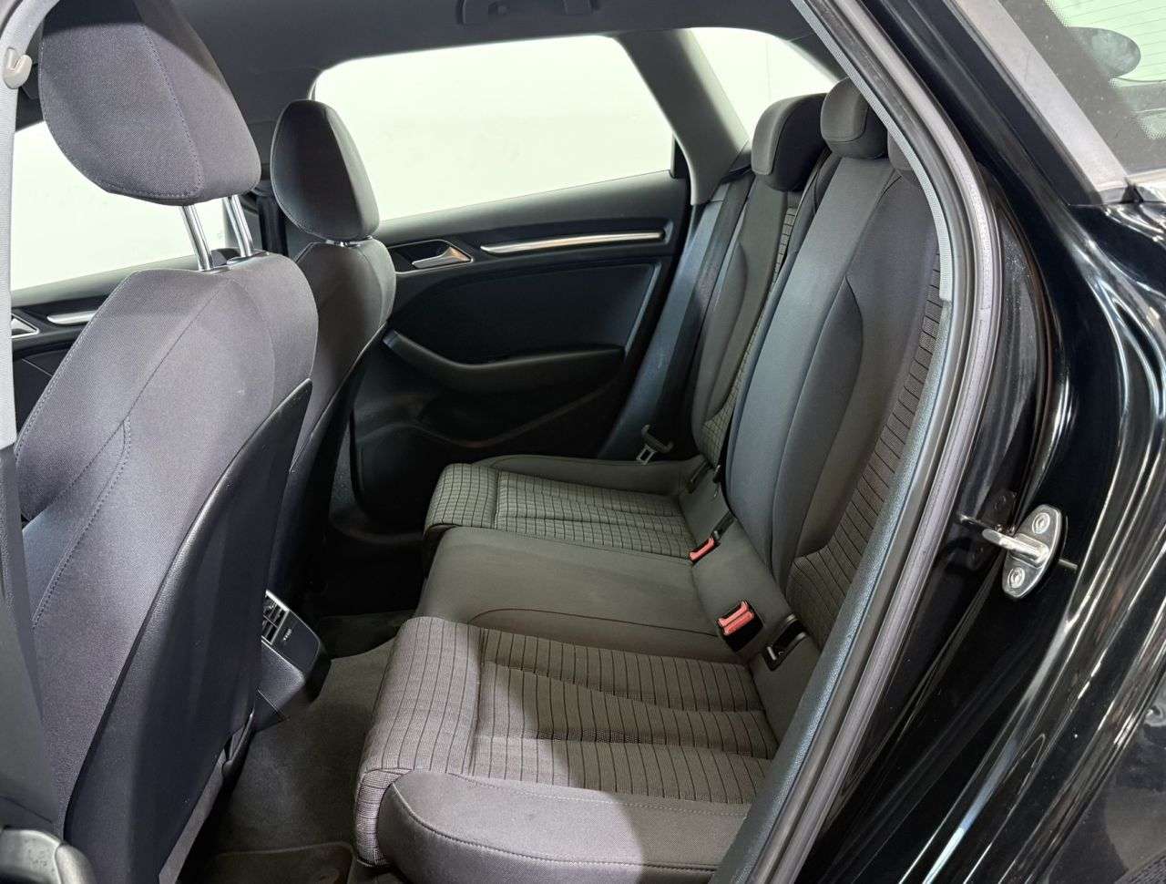 2016 AUDI A3 2016 AUDI A3