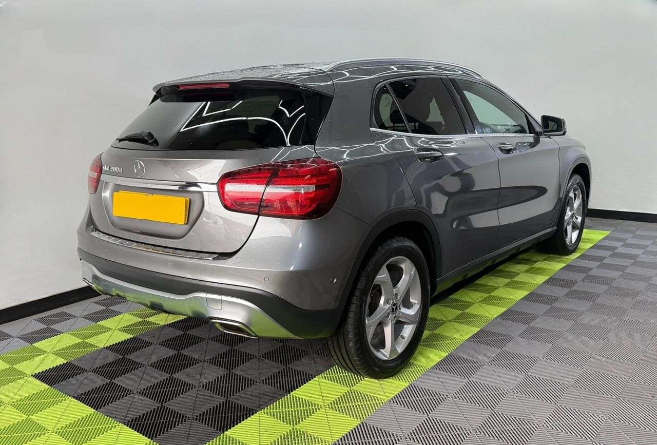 A 2017 MERCEDES-BENZ GLA 2.1 GLA200d Sport (Premium Plus) SUV 5dr Diesel 7G-DCT Euro 6 (s/s) (136 ps A 2017 MERCEDES-BENZ GLA 2.1 GLA200d Sport (Premium Plus) SUV 5dr Diesel 7G-DCT Euro 6 (s/s) (136 ps