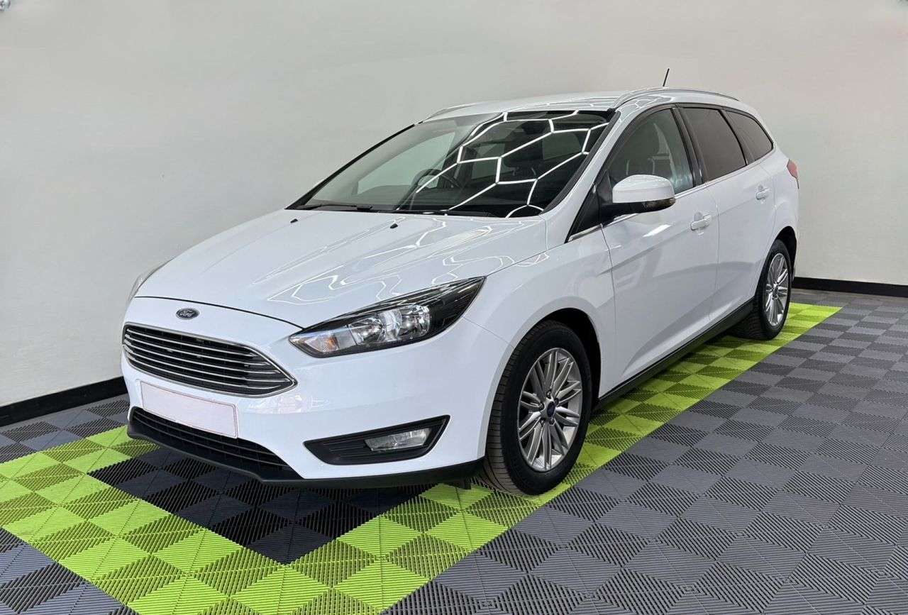 A 2018 FORD FOCUS 1.5 TDCi Zetec Edition Estate 5dr Diesel Manual Euro 6 (s/s) (120 ps) A 2018 FORD FOCUS 1.5 TDCi Zetec Edition Estate 5dr Diesel Manual Euro 6 (s/s) (120 ps)