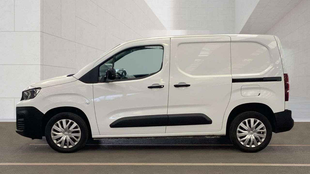 A 2022 PEUGEOT PARTNER 1.5 BlueHDi 1000 Professional Premium Standard Panel Van 5dr Diesel Manual A 2022 PEUGEOT PARTNER 1.5 BlueHDi 1000 Professional Premium Standard Panel Van 5dr Diesel Manual