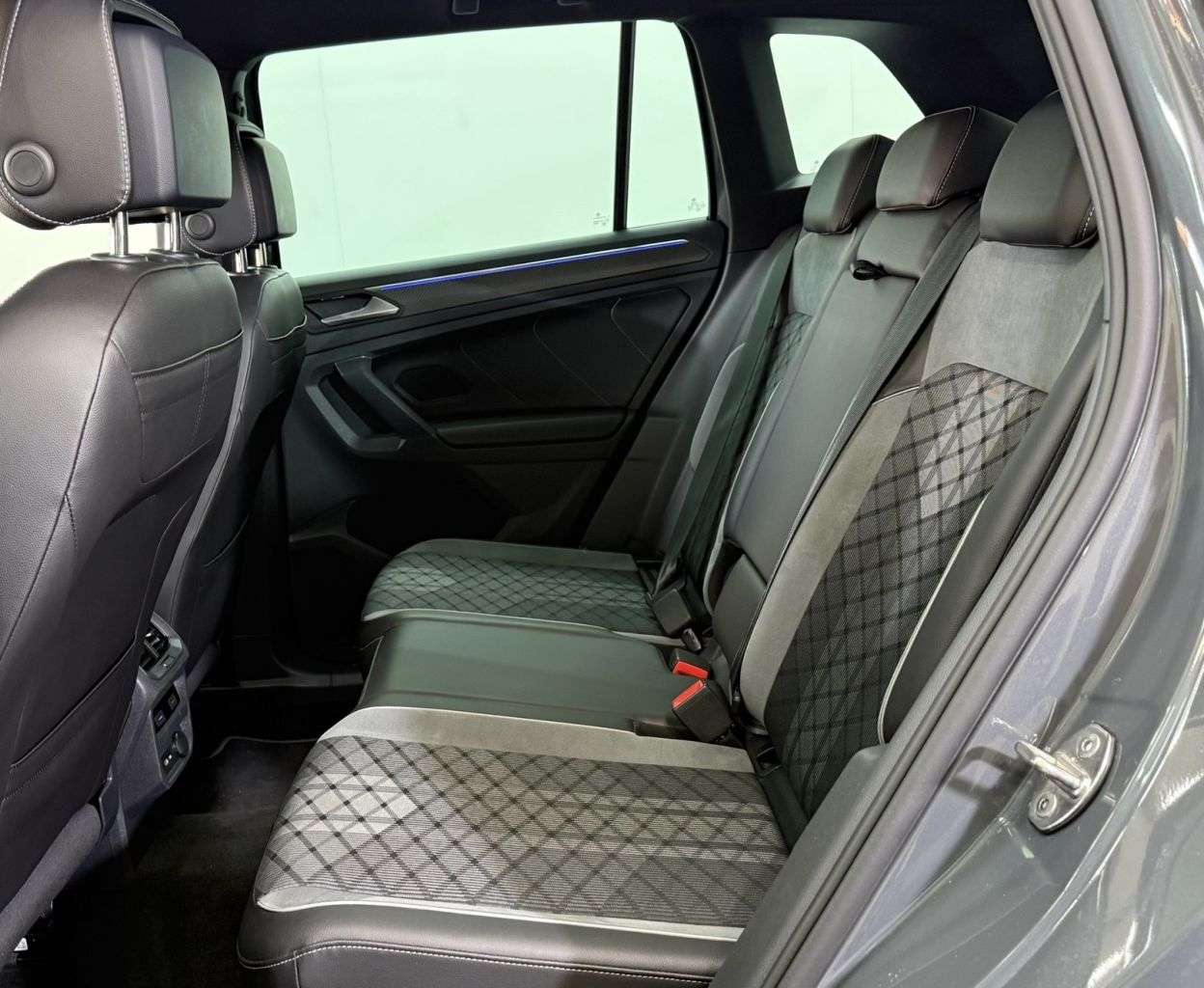 2021 VOLKSWAGEN TIGUAN 2021 VOLKSWAGEN TIGUAN
