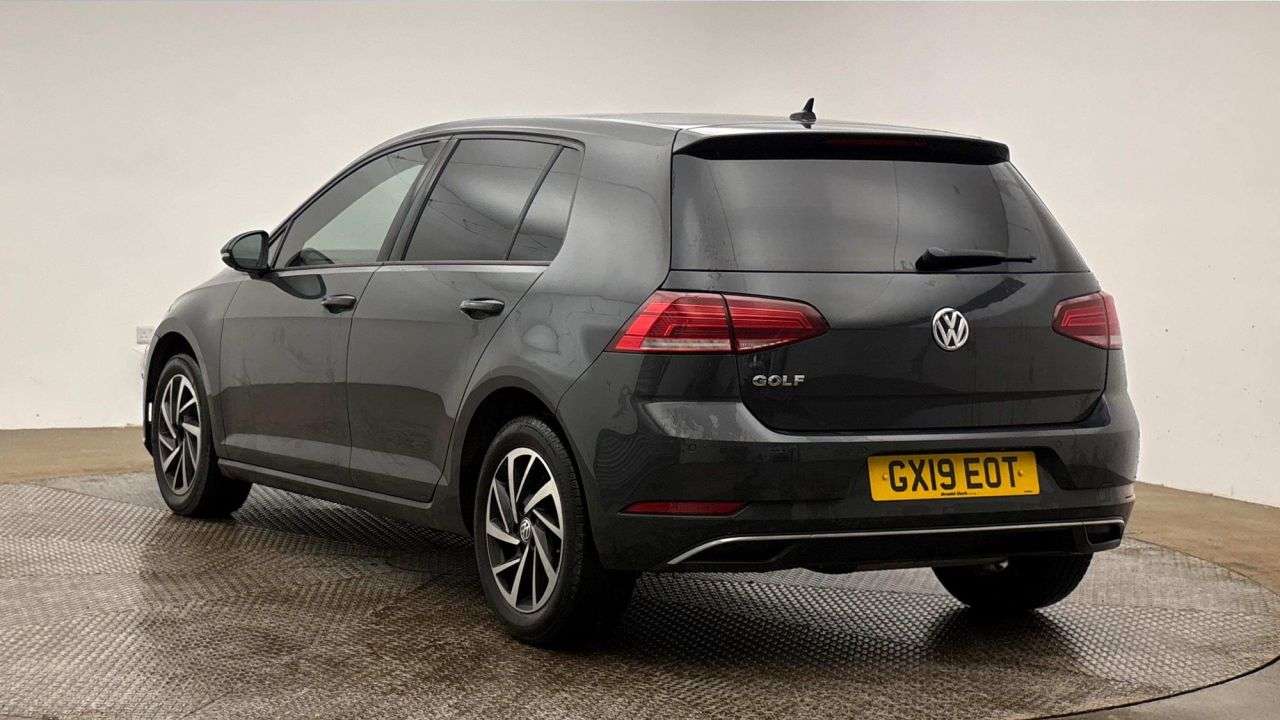 A 2019 VOLKSWAGEN GOLF 1.6 TDI Match Hatchback 5dr Diesel DSG Euro 6 (s/s) (115 ps) A 2019 VOLKSWAGEN GOLF 1.6 TDI Match Hatchback 5dr Diesel DSG Euro 6 (s/s) (115 ps)