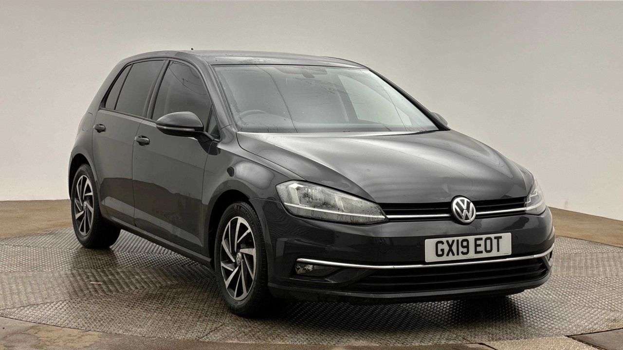 A 2019 VOLKSWAGEN GOLF 1.6 TDI Match Hatchback 5dr Diesel DSG Euro 6 (s/s) (115 ps) A 2019 VOLKSWAGEN GOLF 1.6 TDI Match Hatchback 5dr Diesel DSG Euro 6 (s/s) (115 ps)