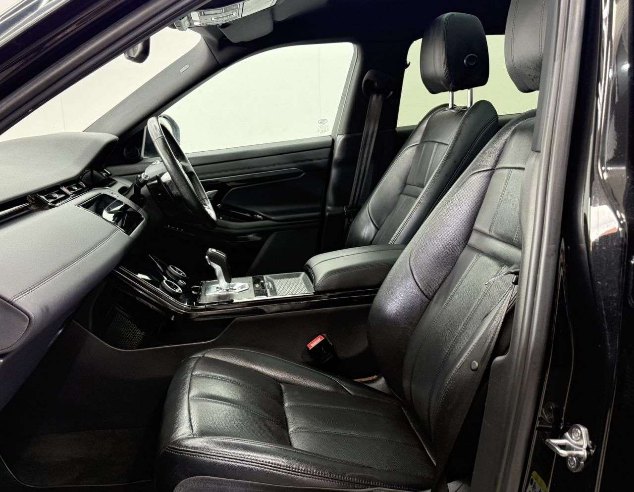 2019 LAND ROVER RANGE ROVER EVOQUE 2019 LAND ROVER RANGE ROVER EVOQUE