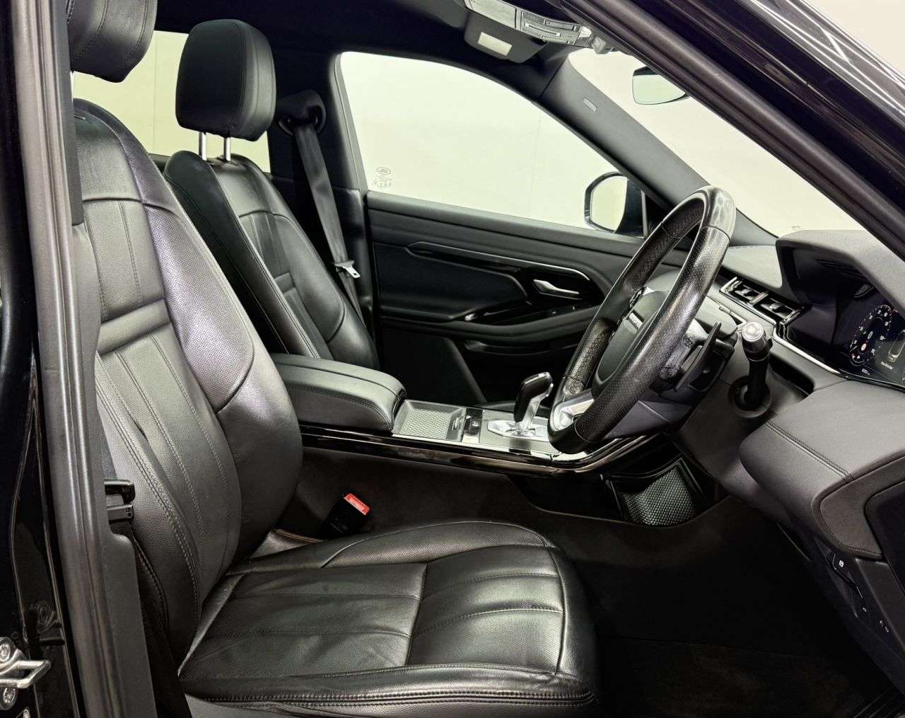2019 LAND ROVER RANGE ROVER EVOQUE 2019 LAND ROVER RANGE ROVER EVOQUE