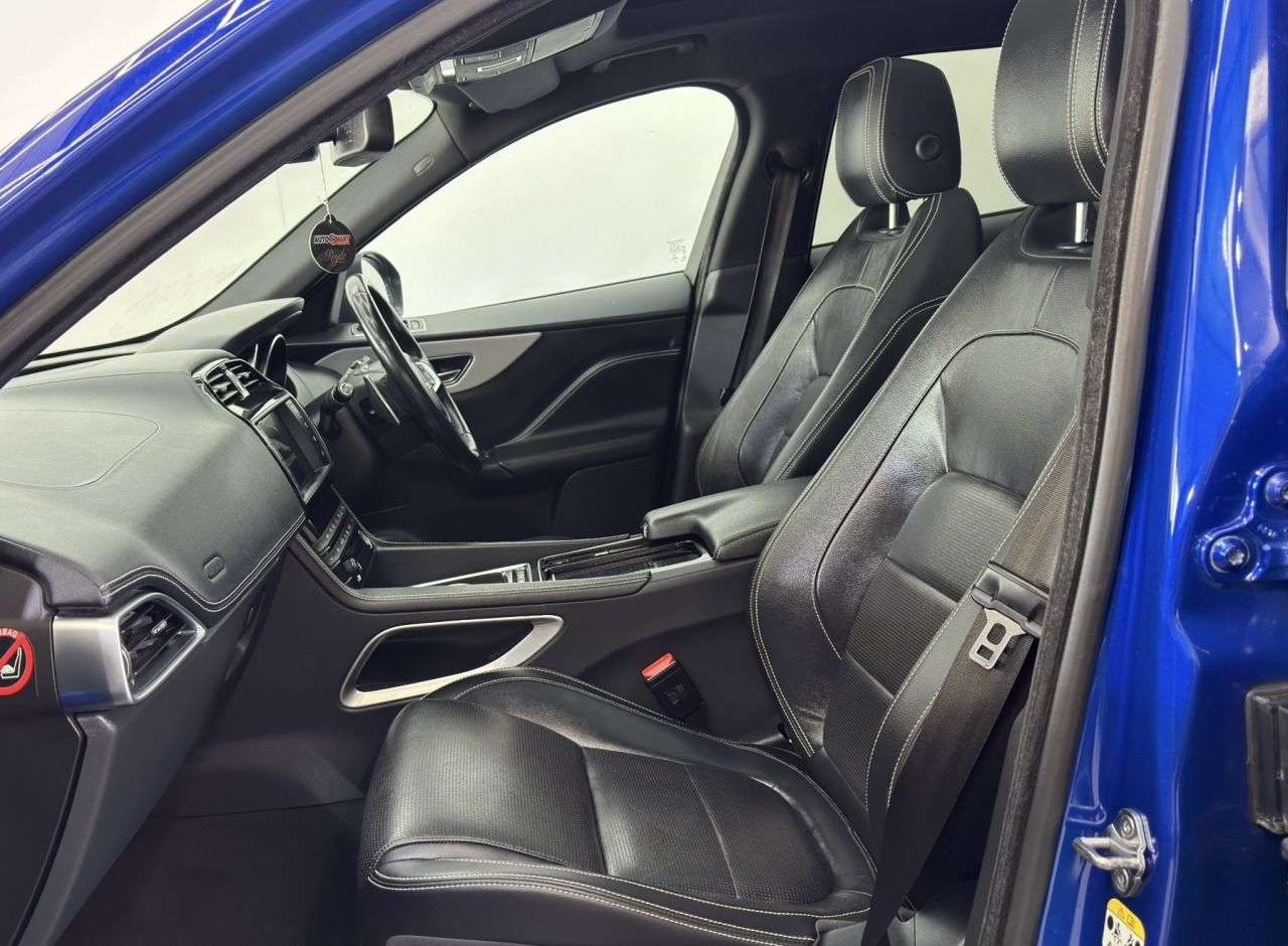 2018 JAGUAR F-PACE 2018 JAGUAR F-PACE