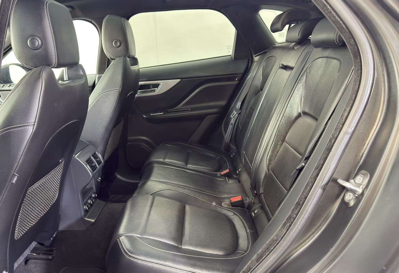 2018 JAGUAR F-PACE 2018 JAGUAR F-PACE