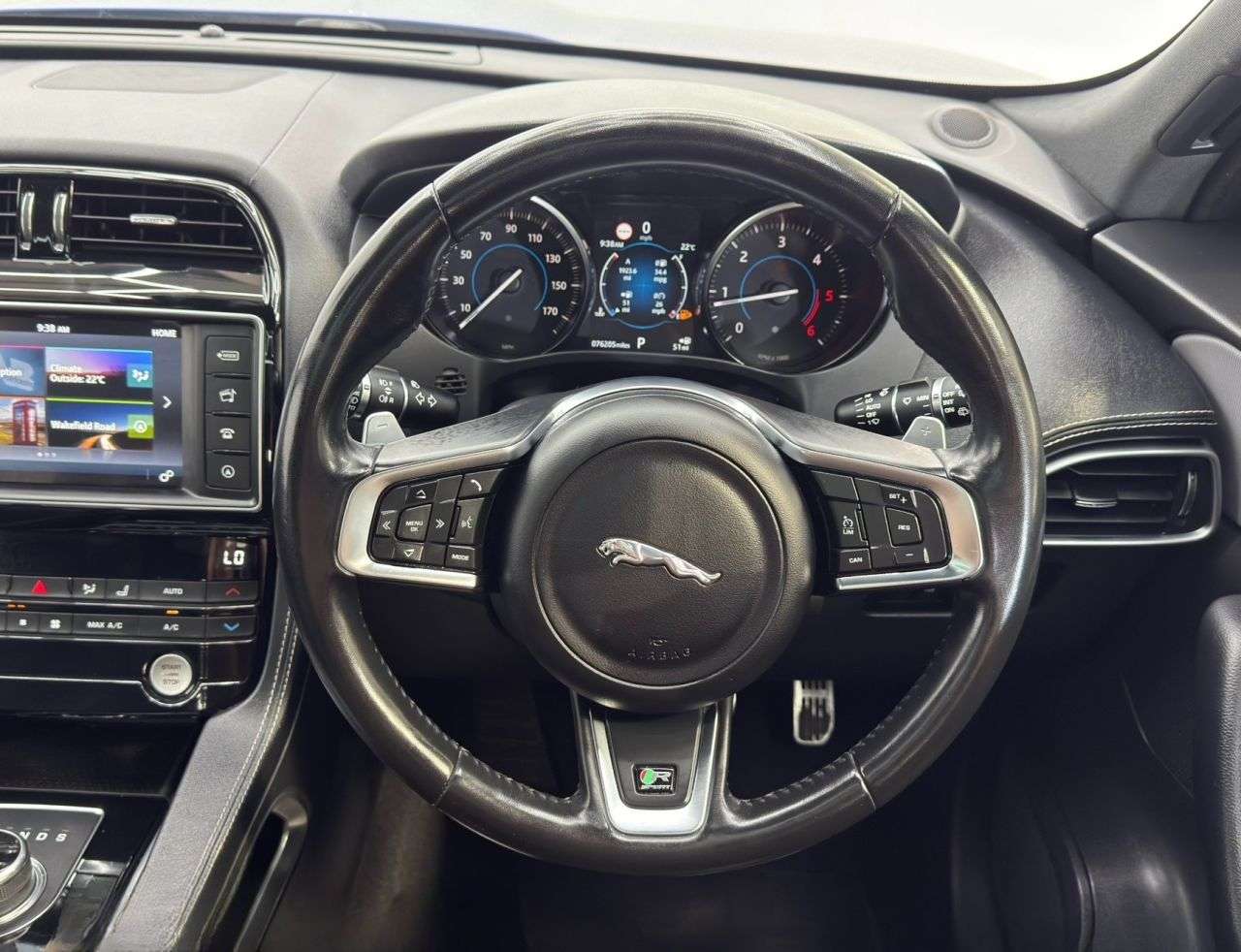 2018 JAGUAR F-PACE 2018 JAGUAR F-PACE
