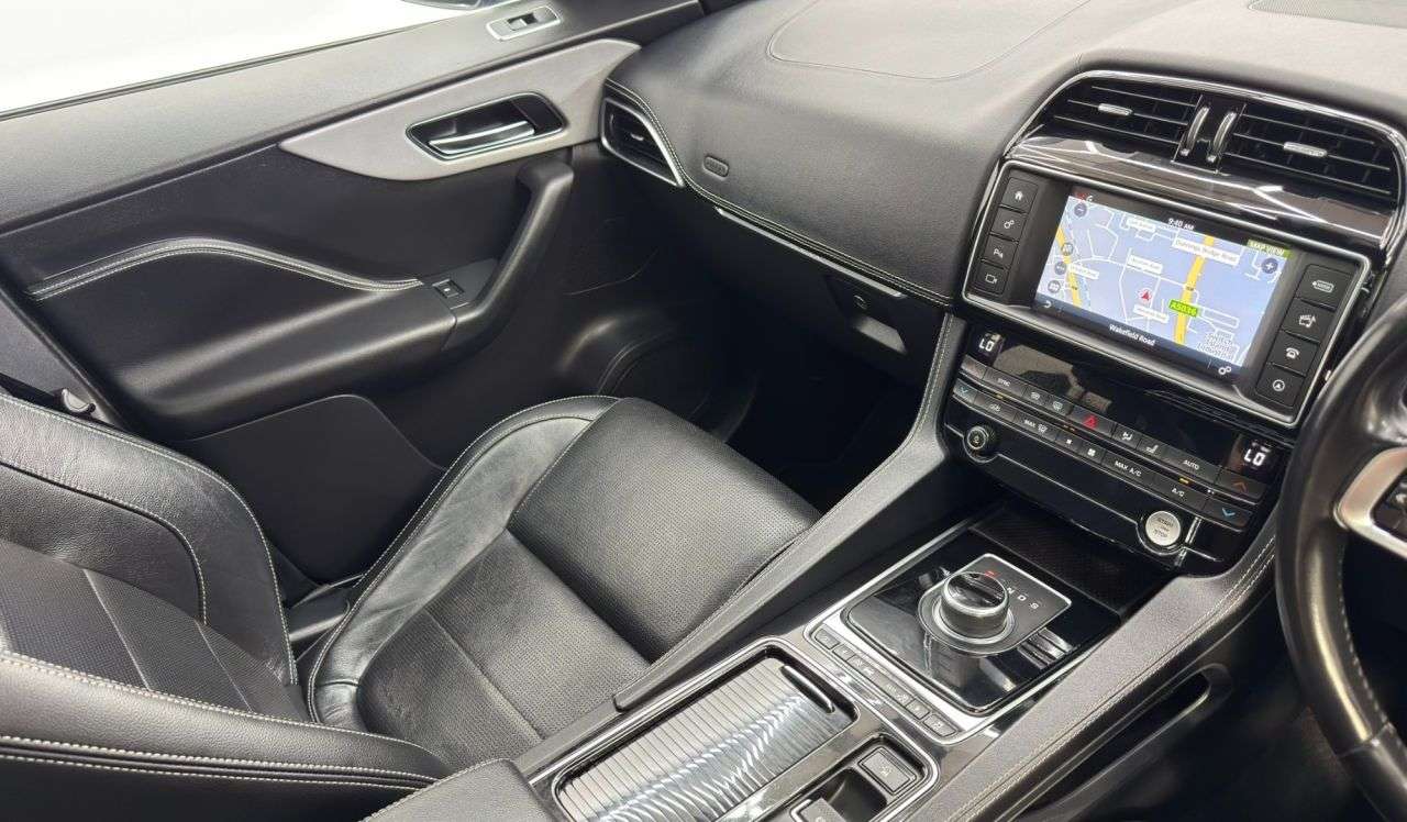 2018 JAGUAR F-PACE 2018 JAGUAR F-PACE