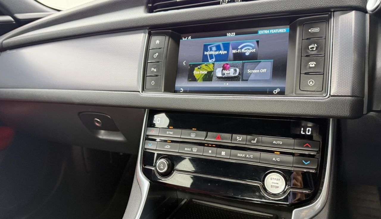 2015 JAGUAR XF 2015 JAGUAR XF