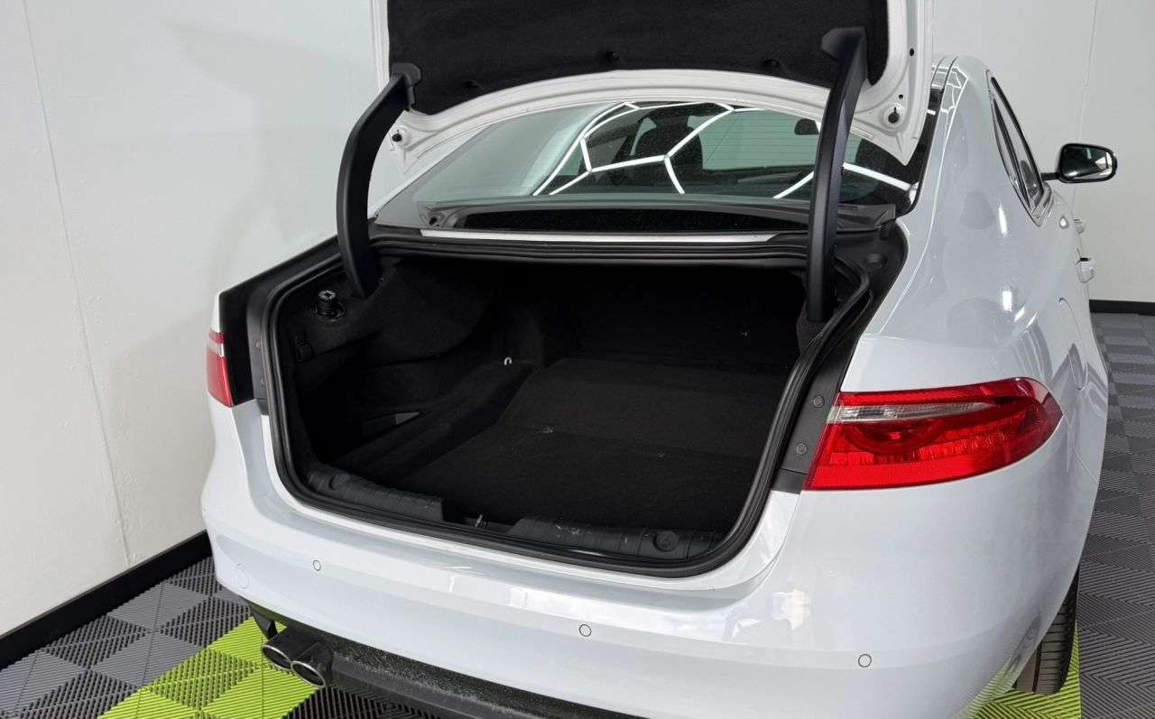 2015 JAGUAR XF 2015 JAGUAR XF