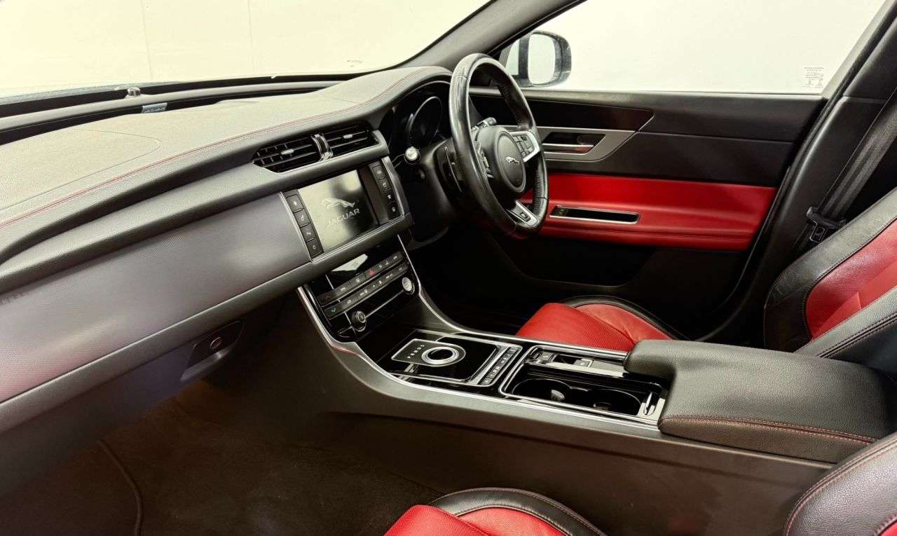 2015 JAGUAR XF 2015 JAGUAR XF