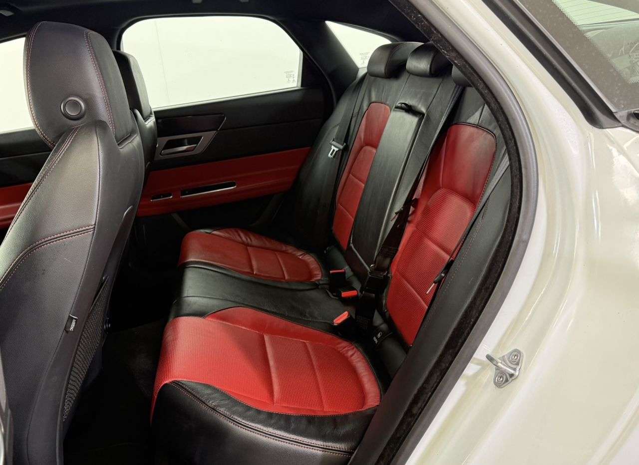 2015 JAGUAR XF 2015 JAGUAR XF