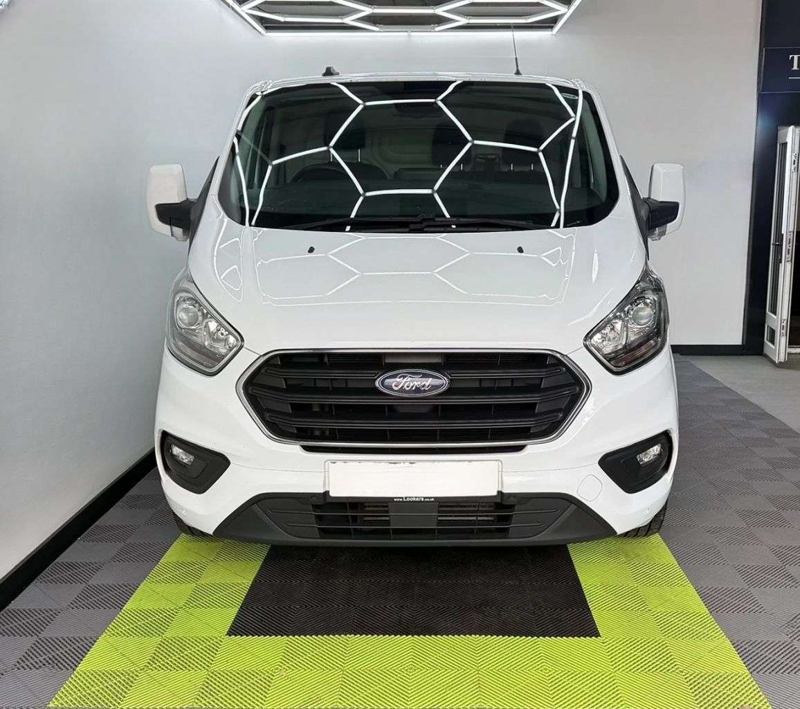 A 2023 FORD TRANSIT CUSTOM 2.0 280 EcoBlue Limited Panel Van 5dr Diesel Manual L1 H1 Euro 6 (s/s) (130 A 2023 FORD TRANSIT CUSTOM 2.0 280 EcoBlue Limited Panel Van 5dr Diesel Manual L1 H1 Euro 6 (s/s) (130