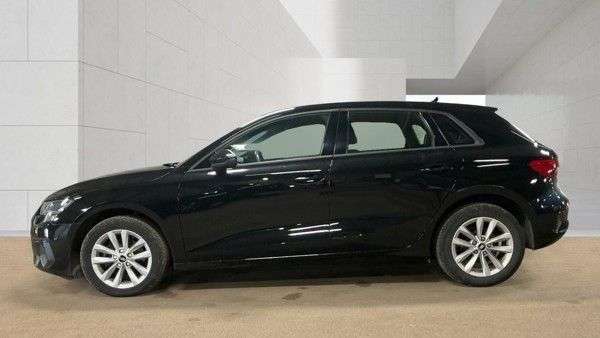 A 2021 AUDI A3 2.0 TDI 30 Technik Sportback 5dr Diesel Manual Euro 6 (s/s) (116 ps) A 2021 AUDI A3 2.0 TDI 30 Technik Sportback 5dr Diesel Manual Euro 6 (s/s) (116 ps)