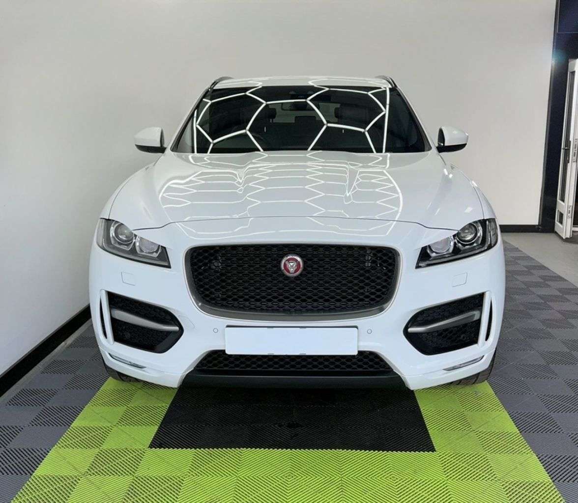 A 2016 JAGUAR F-PACE 2.0 D180 R-Sport SUV 5dr Diesel Auto AWD Euro 6 (s/s) (180 ps) A 2016 JAGUAR F-PACE 2.0 D180 R-Sport SUV 5dr Diesel Auto AWD Euro 6 (s/s) (180 ps)