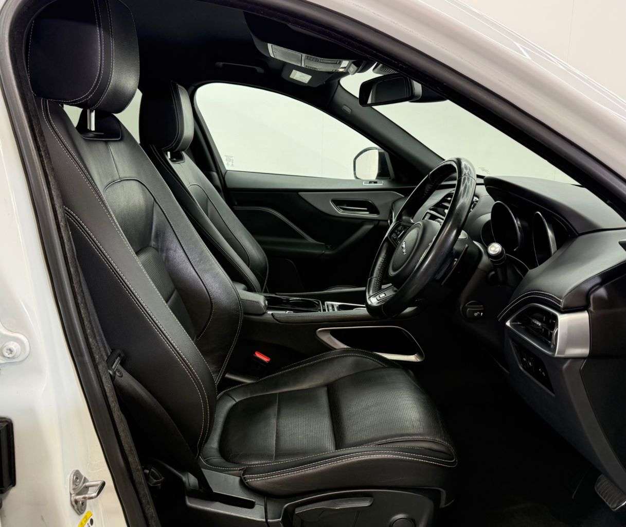 2016 JAGUAR F-PACE 2016 JAGUAR F-PACE
