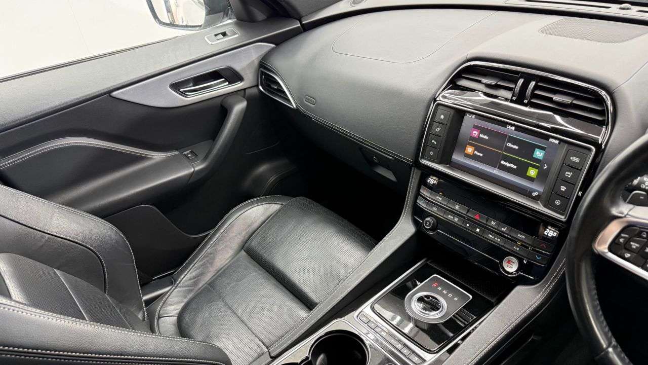 2016 JAGUAR F-PACE 2016 JAGUAR F-PACE