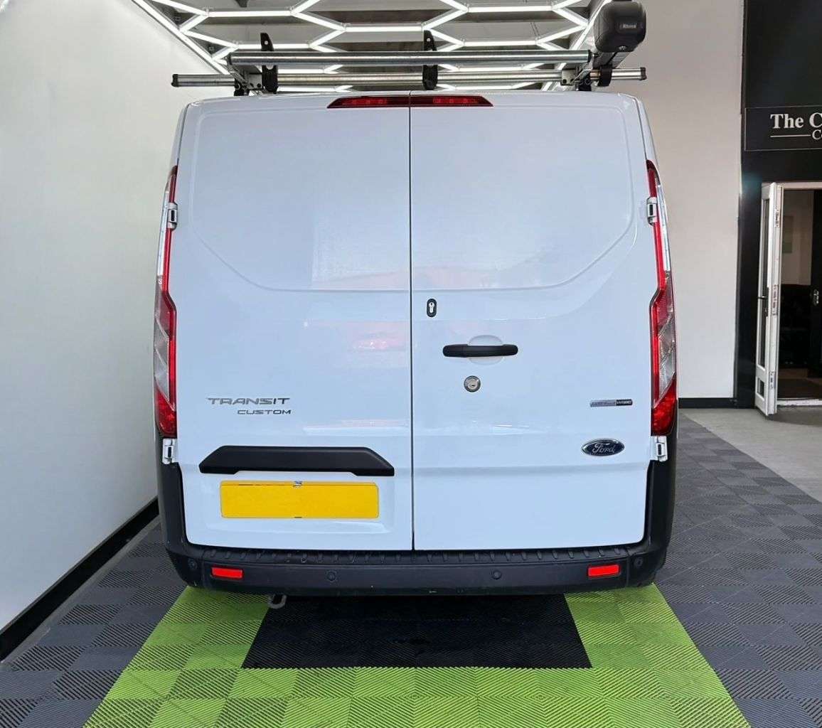 A 2021 FORD TRANSIT CUSTOM 2.0 300 EcoBlue MHEV Leader Panel Van 5dr Diesel Manual L1 H1 Euro 6 (s/s) A 2021 FORD TRANSIT CUSTOM 2.0 300 EcoBlue MHEV Leader Panel Van 5dr Diesel Manual L1 H1 Euro 6 (s/s)