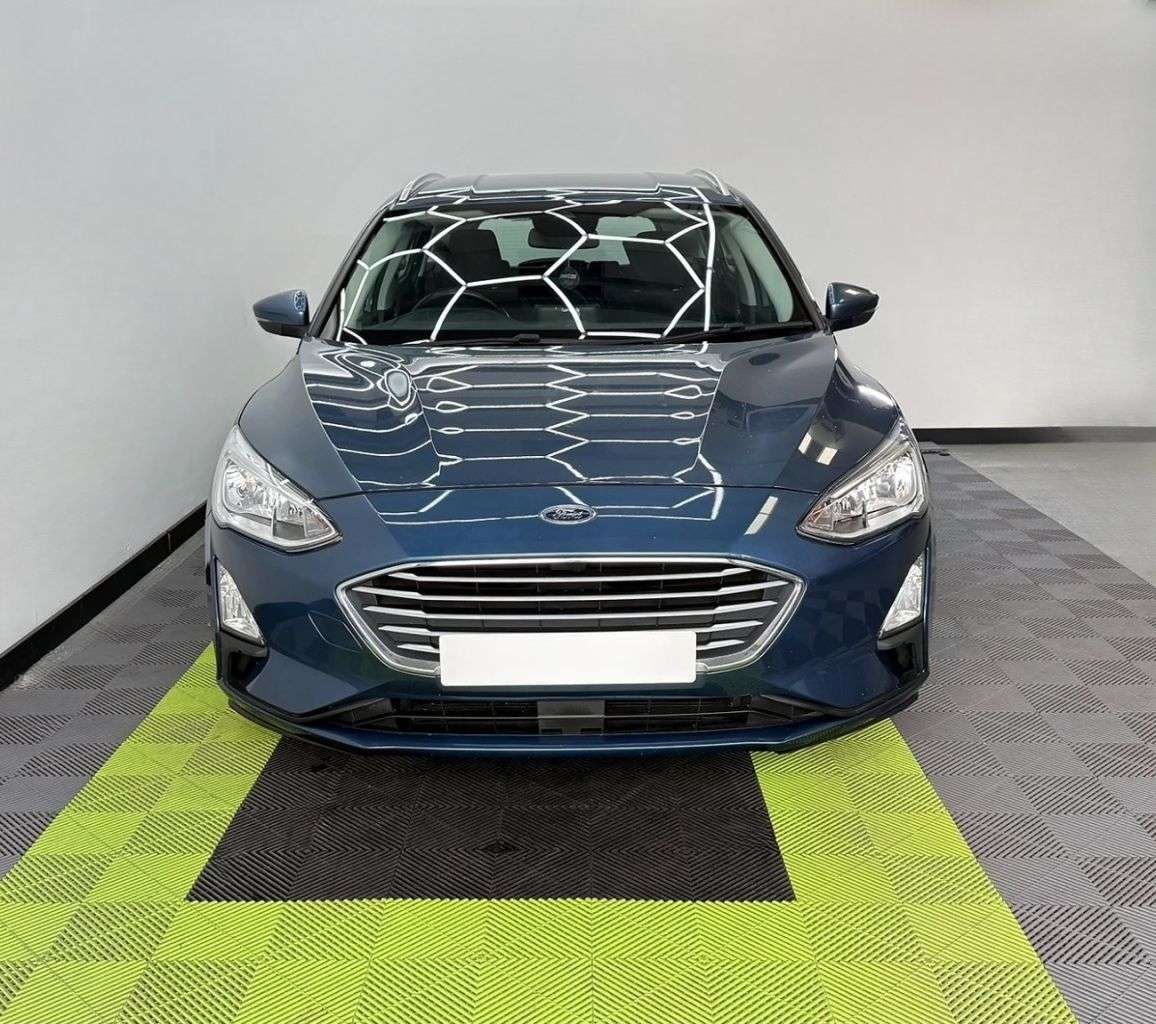 A 2019 FORD FOCUS 1.5 EcoBlue Zetec Estate 5dr Diesel Manual Euro 6 (s/s) (95 ps) A 2019 FORD FOCUS 1.5 EcoBlue Zetec Estate 5dr Diesel Manual Euro 6 (s/s) (95 ps)